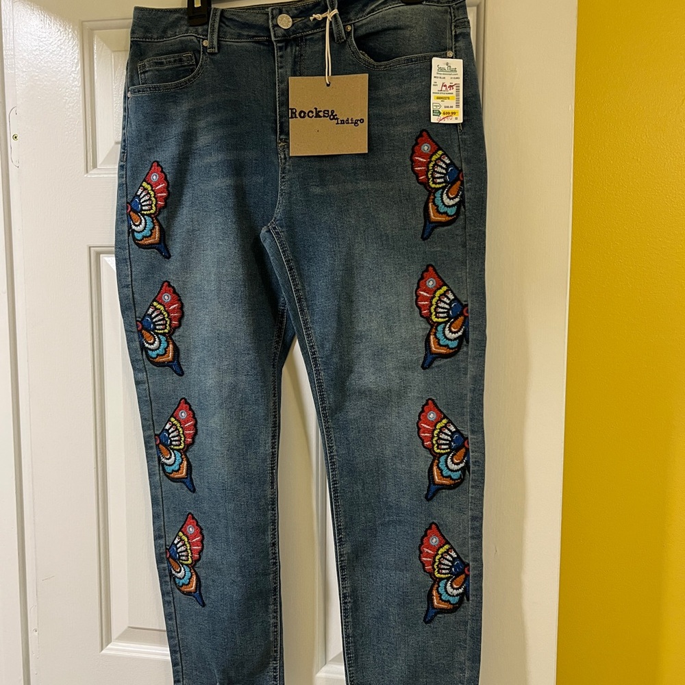 Rock & Roll Cowgirl Blue Embroidered Women's Jeans